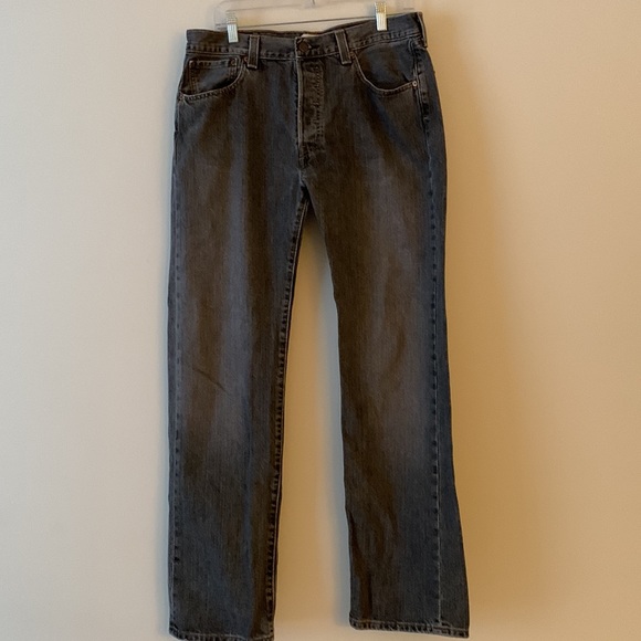 LEVI’S. 501 XX. Stonewashed black/gray jeans. L32 X W34. Button fly. Red… - Picture 3 of 13